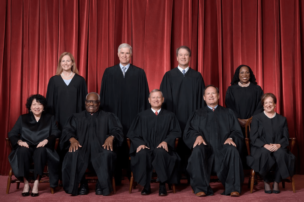 Pictures of 8 Associate Justices and 1 Chief Justice of the US Supreme Court